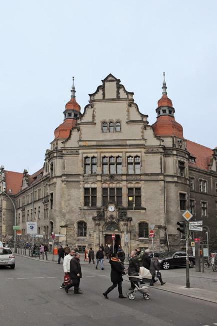 Berlin Mal Anders Erleben - Hier Tobt Das Leben Екстериор снимка