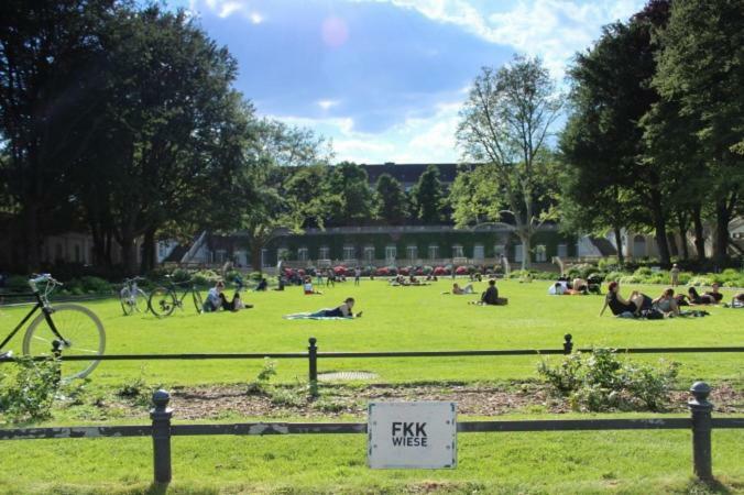 Berlin Mal Anders Erleben - Hier Tobt Das Leben Екстериор снимка